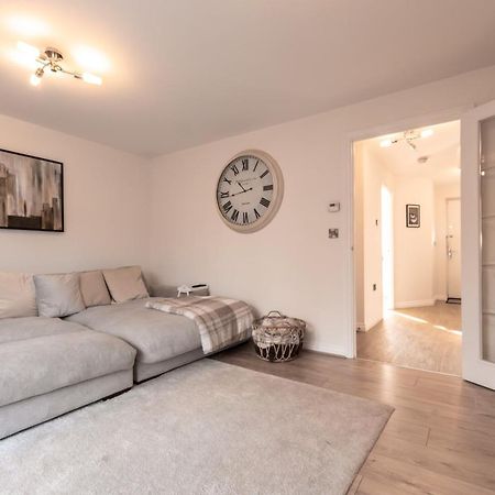 Cheerful 3 Bedroom House - Sleeps 7 Alwalton Exterior foto
