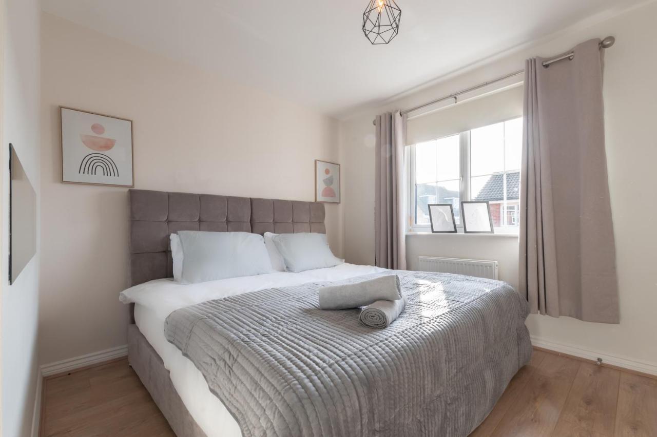 Cheerful 3 Bedroom House - Sleeps 7 Alwalton Exterior foto