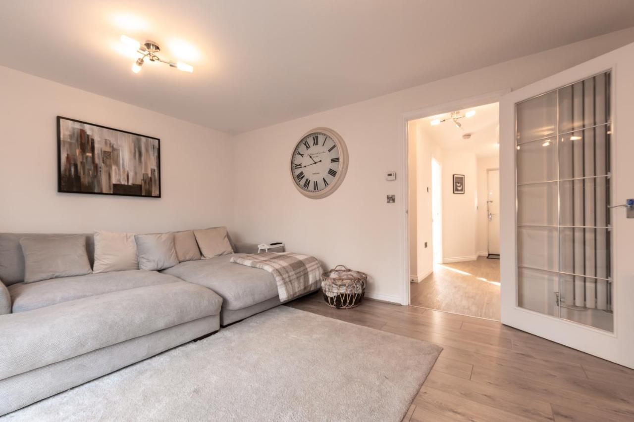 Cheerful 3 Bedroom House - Sleeps 7 Alwalton Exterior foto
