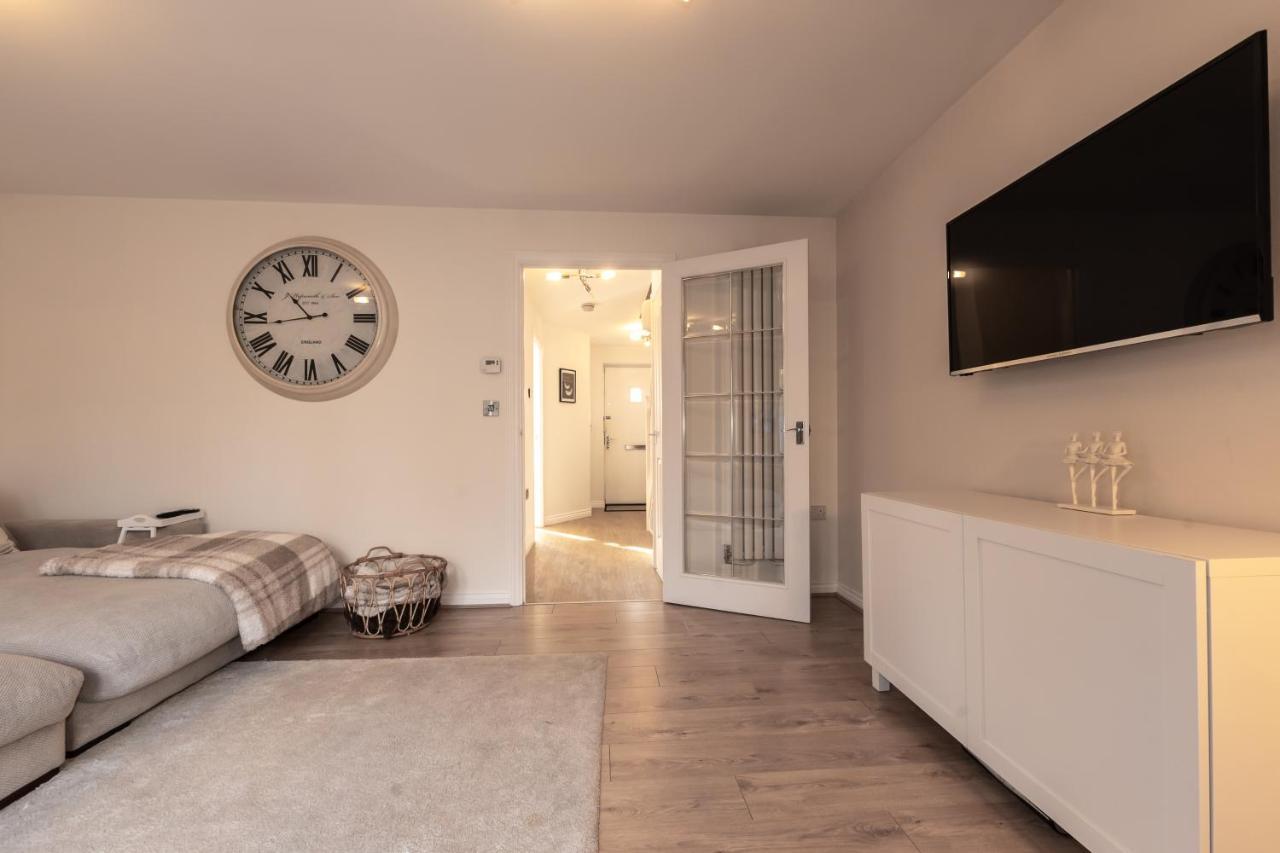 Cheerful 3 Bedroom House - Sleeps 7 Alwalton Exterior foto