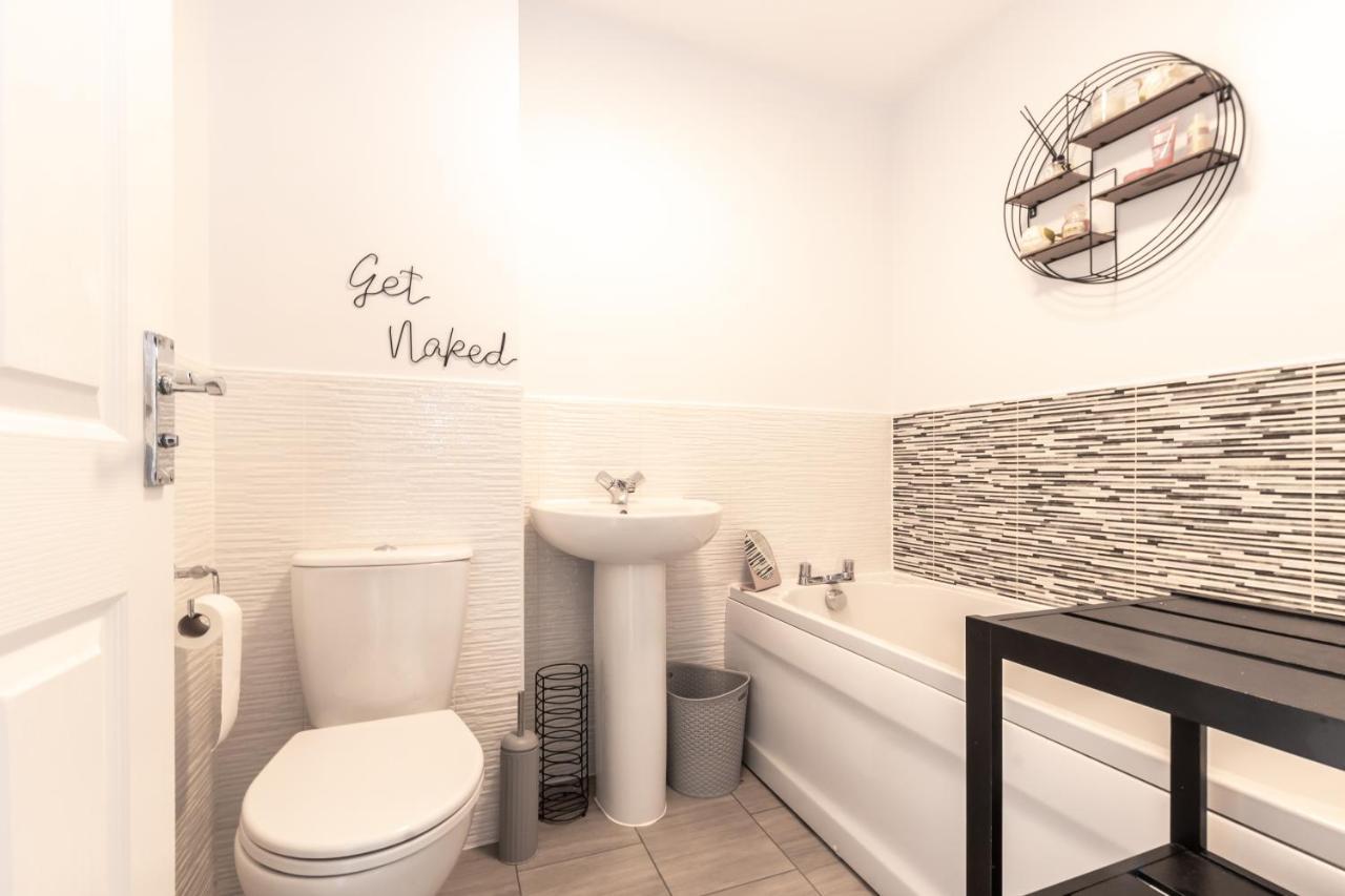 Cheerful 3 Bedroom House - Sleeps 7 Alwalton Exterior foto
