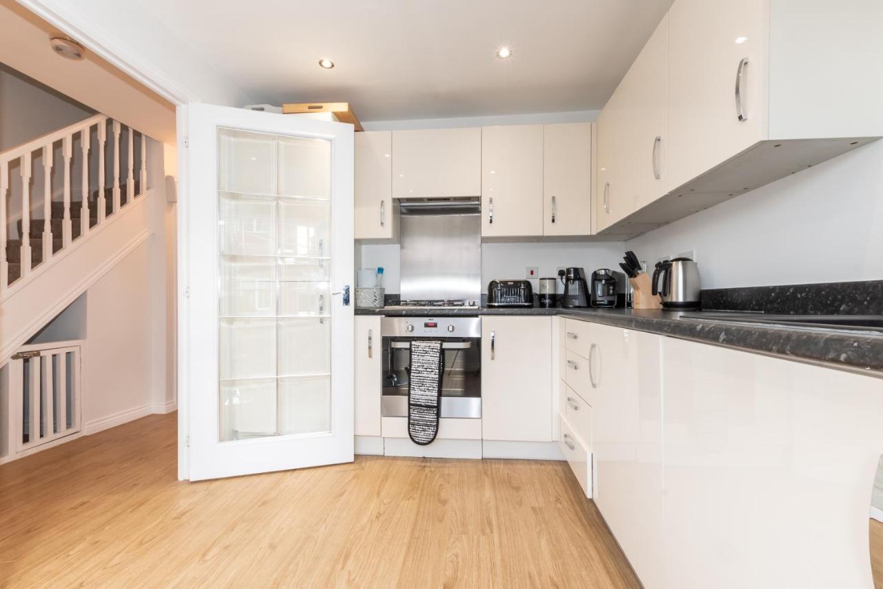 Cheerful 3 Bedroom House - Sleeps 7 Alwalton Exterior foto